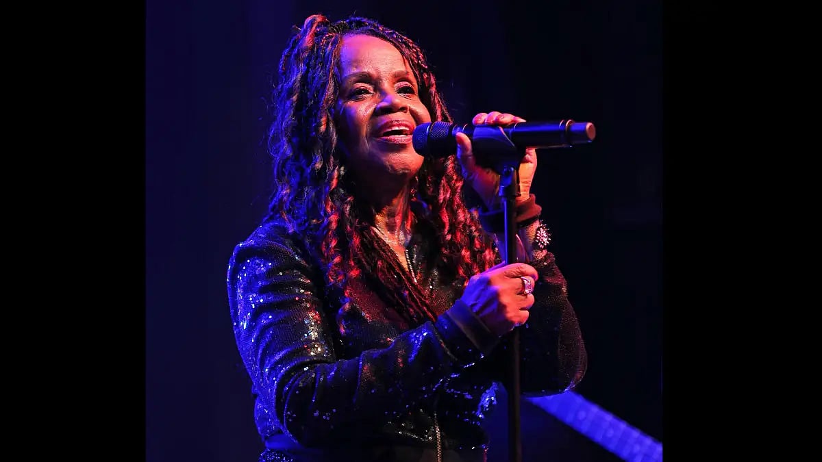 Singer PP Arnold 