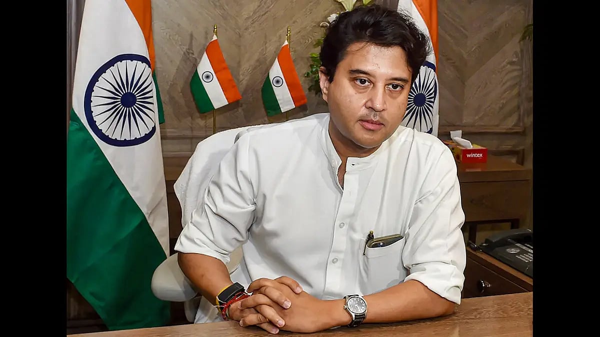 Scindia takes charge as Steel Minister