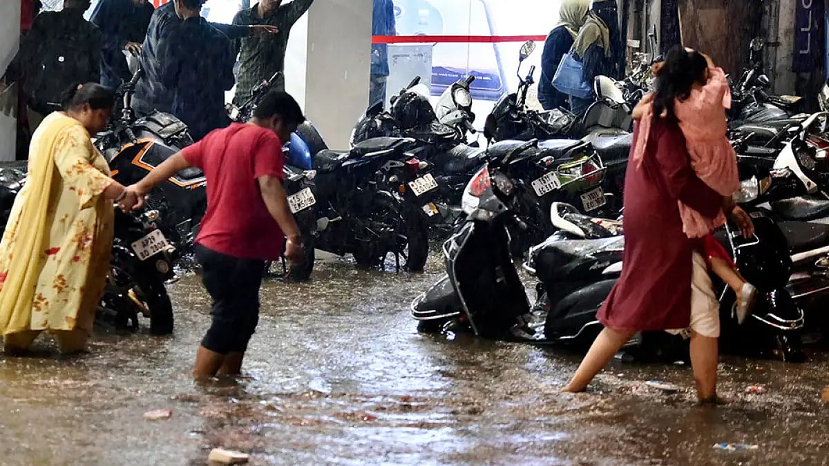 Maharashtra: Heavy Rains Cause Flooding In Two Villages In Hingoli, Residents Being Shifted
