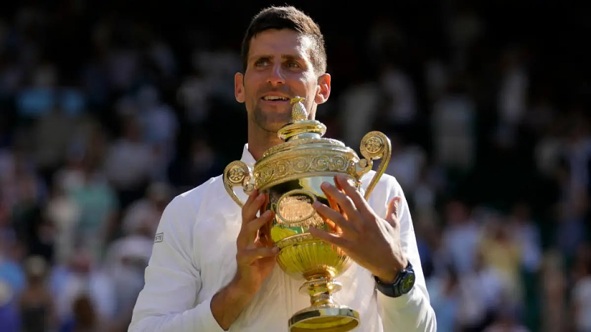 Djokovic enters the French Open final with 22 Grand Slams, tied with Nadal, Federer.