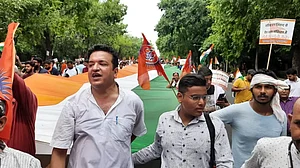 VHP organised a massive 'Samkalp Rally' in Delhi on Saturday.