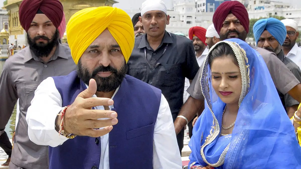 Bhagwant Mann and Gupreet Kaur at Golden Temple 