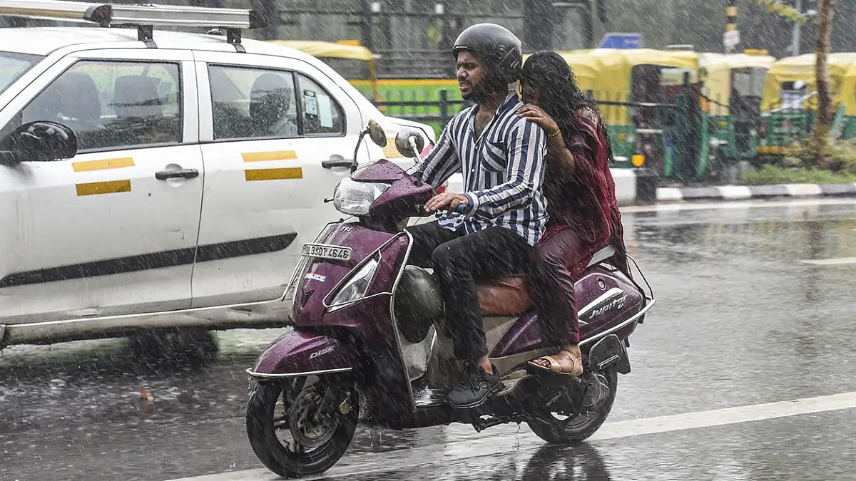 Humid Thursday Morning In Delhi