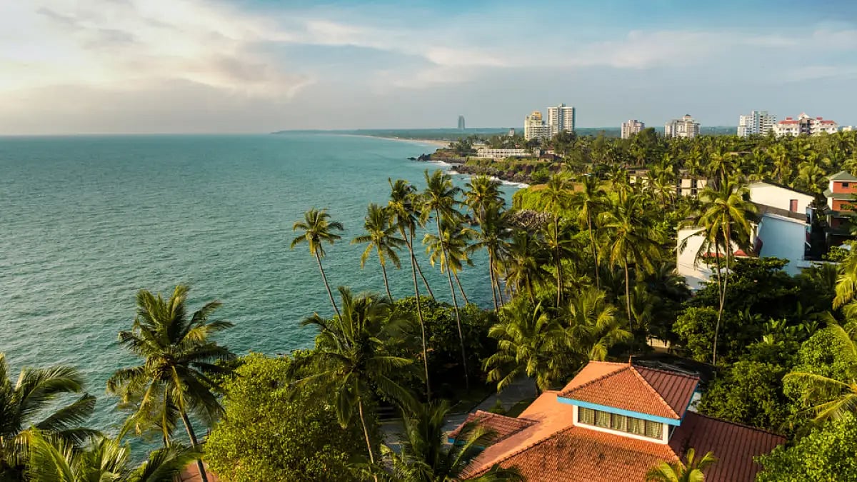 The beach from Kannur lighthouse