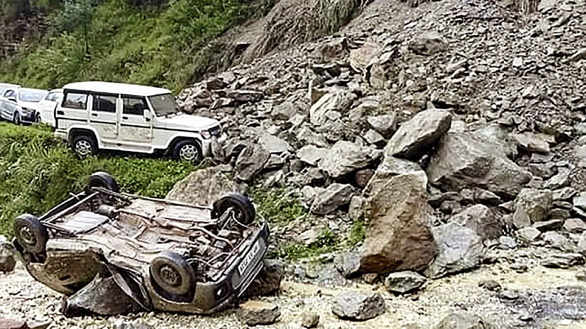 One Dead, Three Hurt As Boulders Hit Moving Car In Himachal Pradesh's Kullu