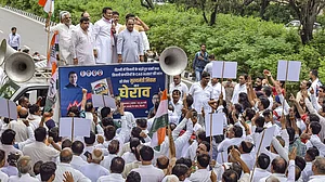 Police Use Water Canons On Punjab Congress Workers Protesting ED's Questioning Of Sonia Gandhi