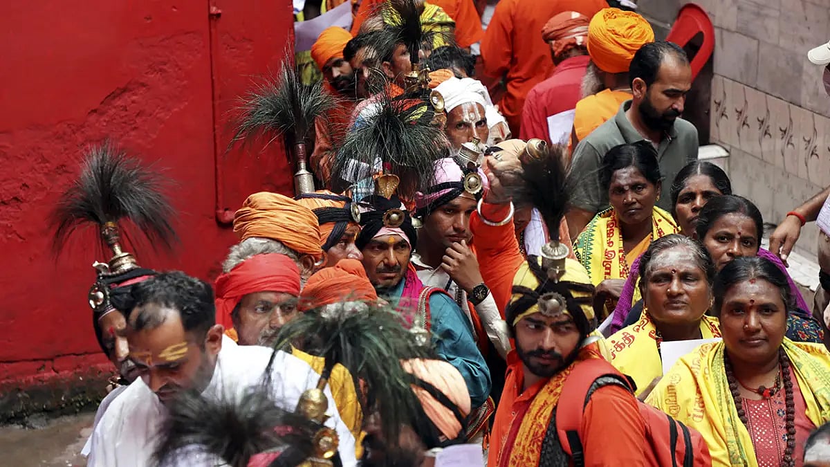 J-K LG Sinha Chairs Amarnath Shrine Board Meeting Reviews Projects