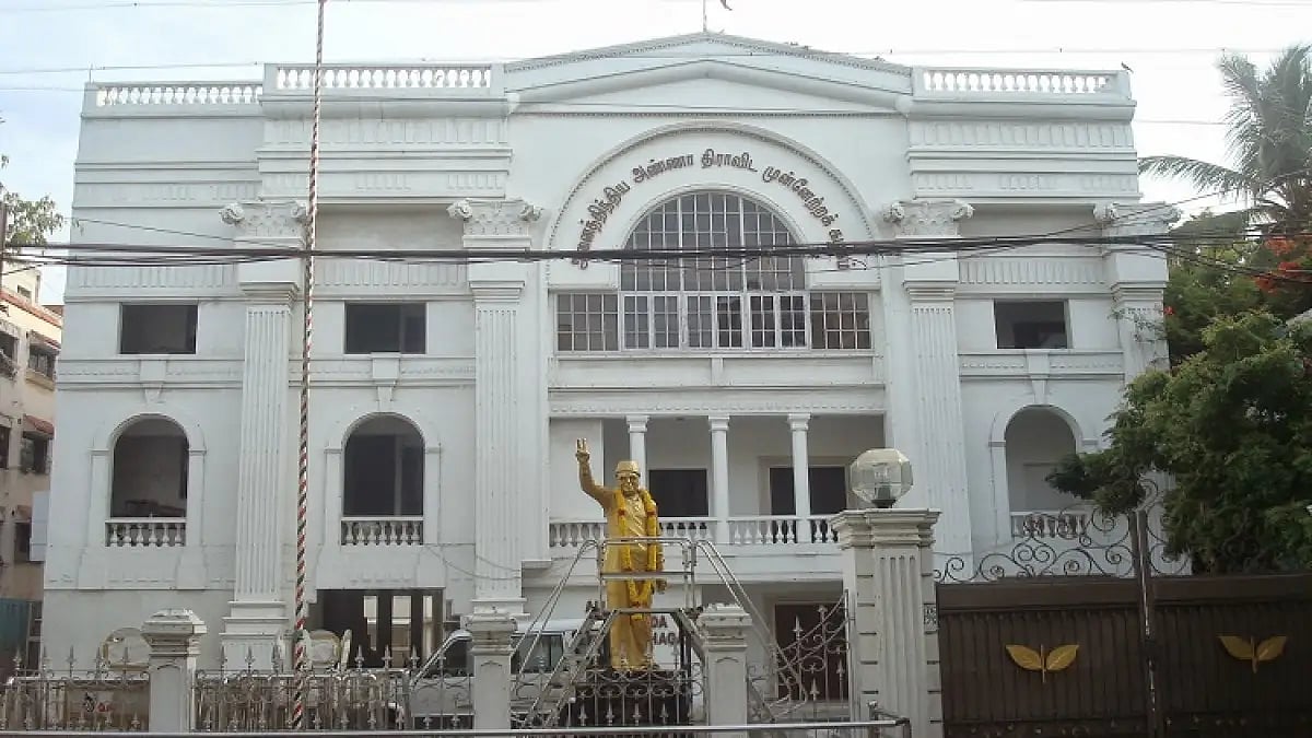  HC grants possession of AIADMK hq to Palaniswami