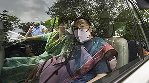 ‘Encircled And Heckled Pack-Wolf Style’: Opposition Leaders Rally Behind Sonia Gandhi