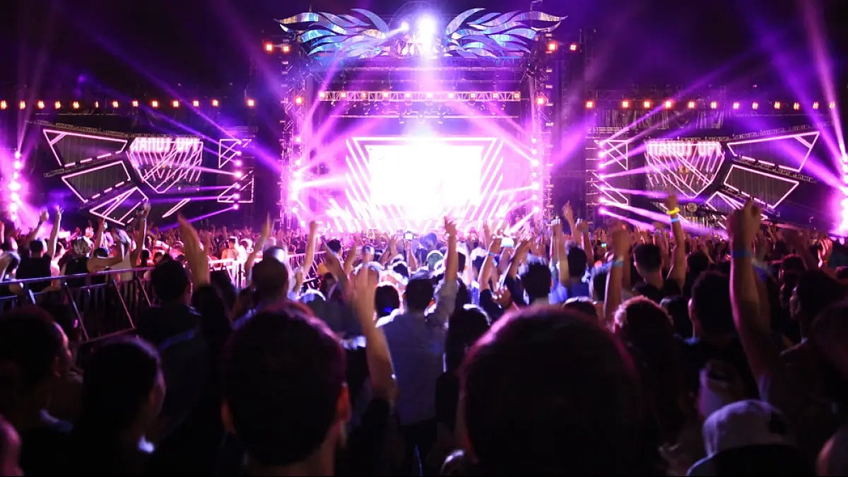 The venue for the event is Jawaharlal Nehru Stadium Gate no 2