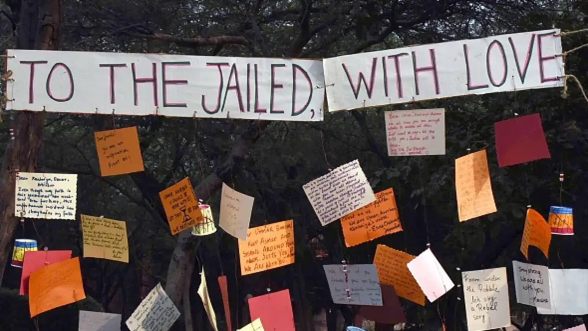 A poem dedicated to political prisoners like Umar Khalid - null