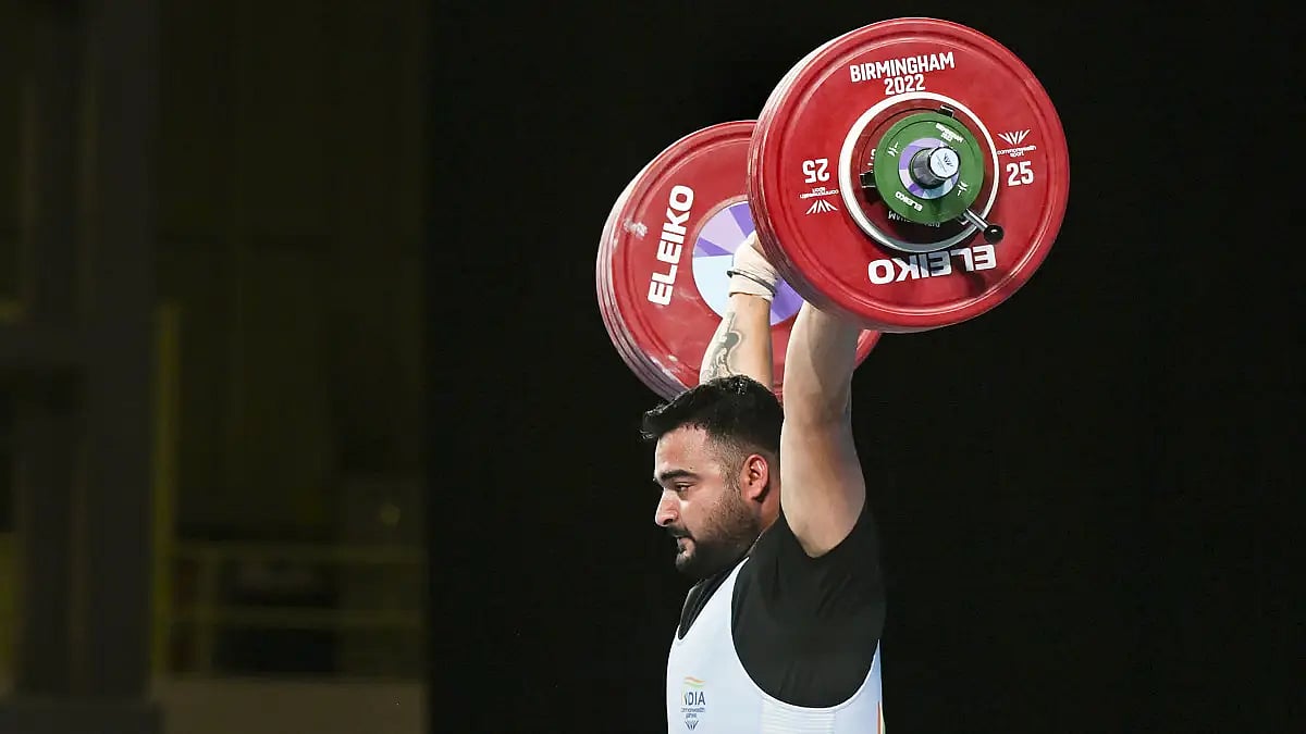 Lovepreet Singh in action during men's 109kg event at the Commonwealth Games 2022.