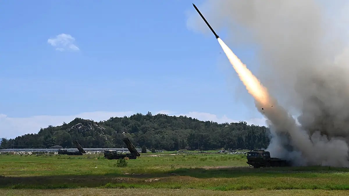 Taiwan Tensions: China Keeps Pressure On Taiwan As Its Biggest-Ever Military Exercise Enter Fourth Day