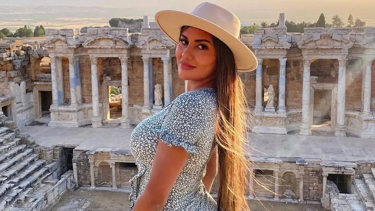 Val Cortez,  Influencer 