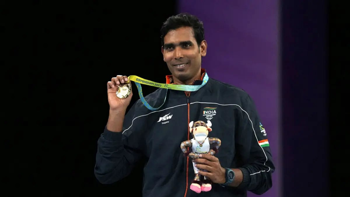 Achanta Sharath Kamal shows his men's singles gold medal at Commonwealth Games 2022.  