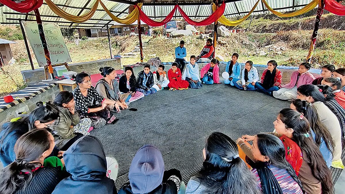 Teachers' Day: A Madhya Pradesh Initiative Is Upskilling Marginalised Women And Finding Them Jobs