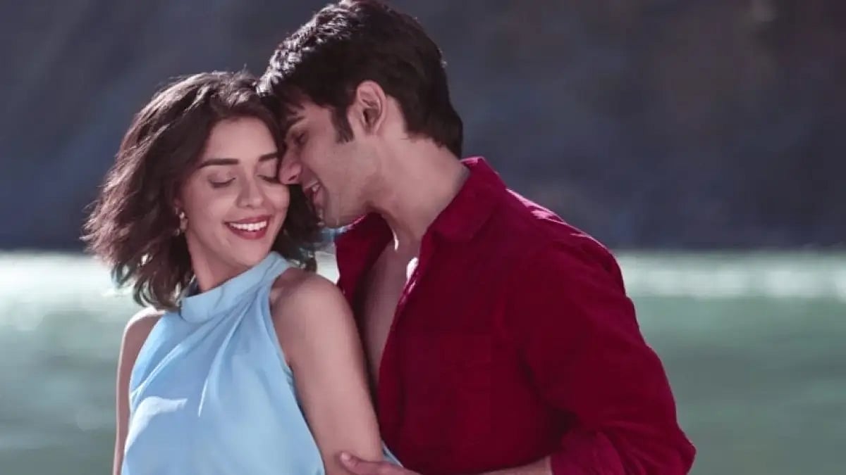 'Naya Pyaar Naya Ehsaas' - Middle-Class Love 