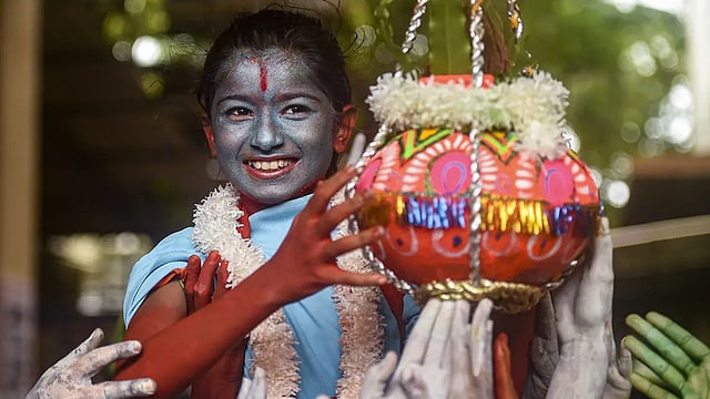Pray 'Janmashtami' Inspires Us To Follow Path Of Virtue In Thought, Words & Action: President Murmu