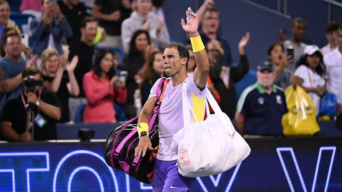 Rafael Nadal waves to the crowd after his Cincinnati Open 2022 loss.  