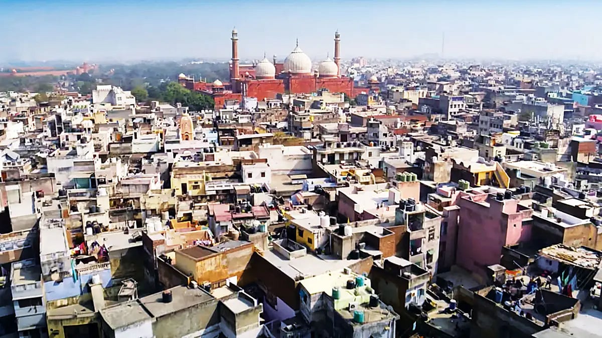 Shuklaji In Zee5’s Saas Bahu Achaar Pvt. Ltd Is A Refreshing Change To Bollywood