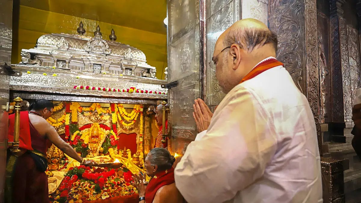 Union Home Minister Amit Shah offers prayers at Sri Ujjaini Mahakali temple in Secunderabad.