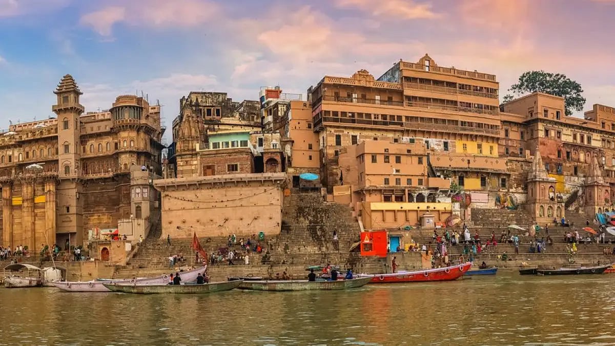 Major ghats of Varanasi have submerged due to rising water level in river Ganga