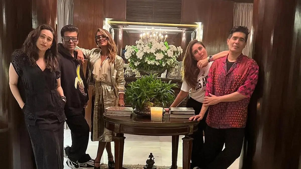 Kareena Kapoor, Karisma Kapoor And Karan Johar at Manish Malhotra's house