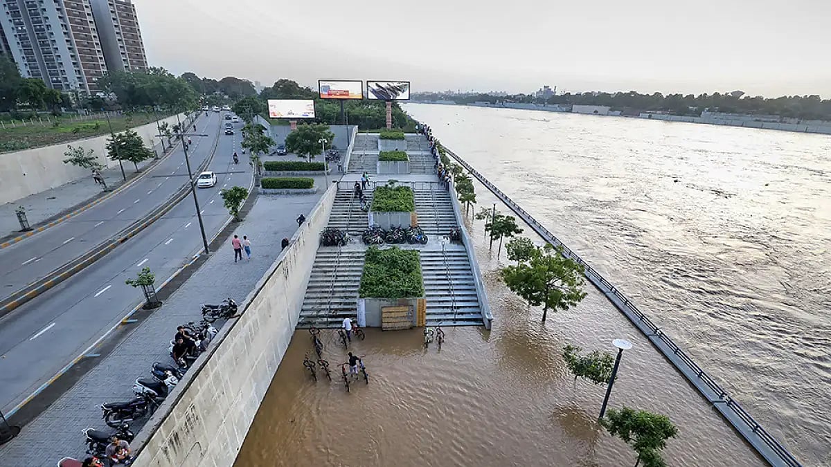 Flooded Sabarmati riverfront 