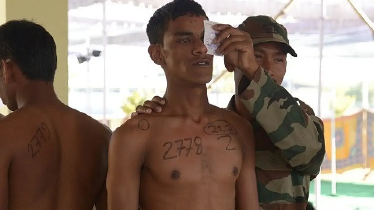  The Delhi High Court has asked the Centre to file a reply on petitions challenging the Agnipath sch