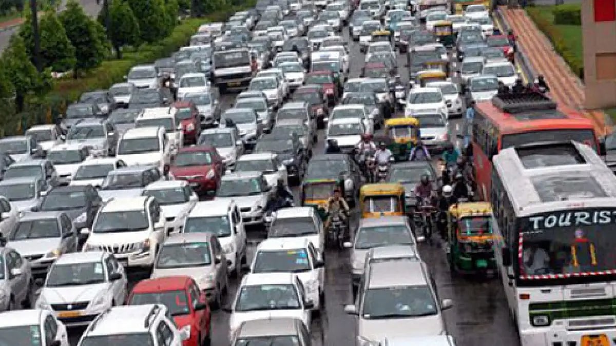 Commuters Face Difficulties Navigating Traffic Restrictions In Central Delhi