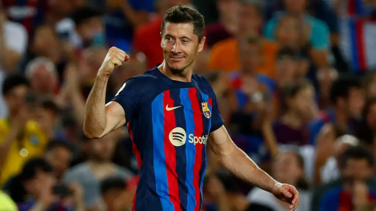 Robert Lewandowski celebrates after scoring against Real Valladolid in La Liga 2022-23.