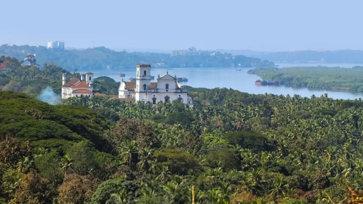 A panoramic aerial view of The Church of St. Cajetan and Se Cathedral de Santa Catarina 