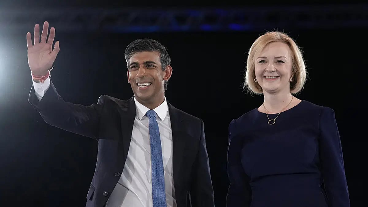 Rishi Sunak with Liz Truss 