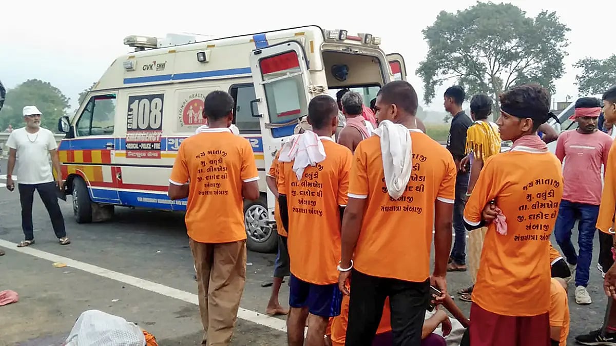 Road accident in Gujarats Aravalli district 