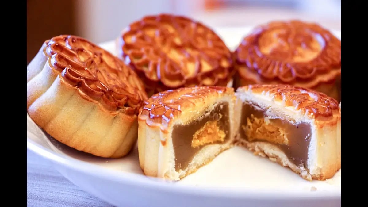 Mooncake pastry