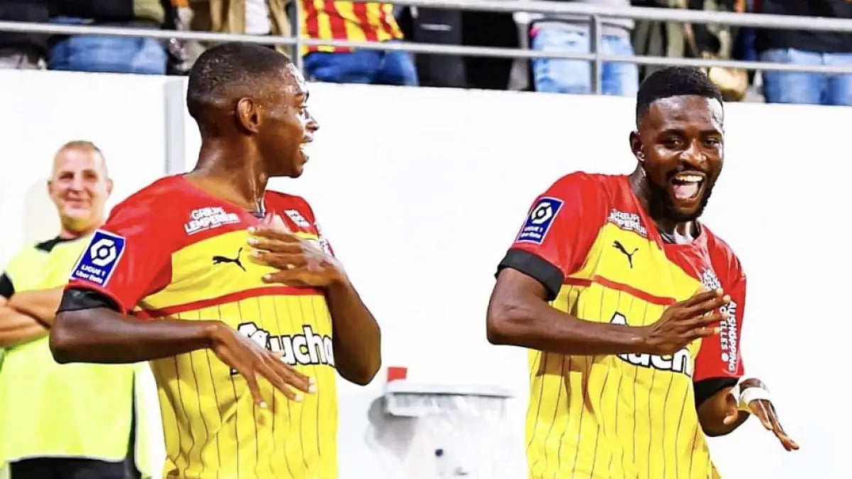 Lens are undefeated in their last 15 league games dating to April.