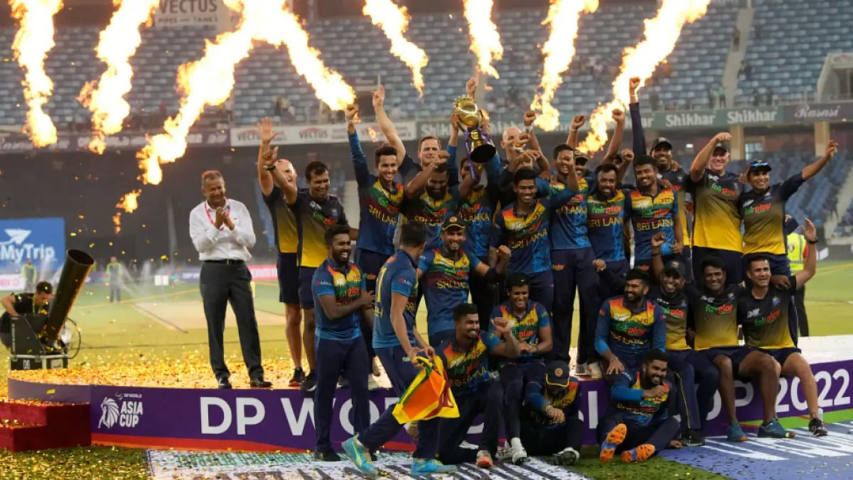 Sri Lanka players celebrate their Asia Cup 2022 victory over Pakistan on Sunday.  