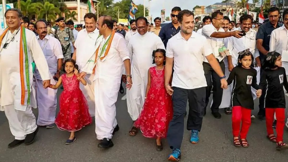 Congress leaders Rahul Gandhi, Shashi Tharoor and others during the 'Bharat Jodo Yatra' in Kerala.