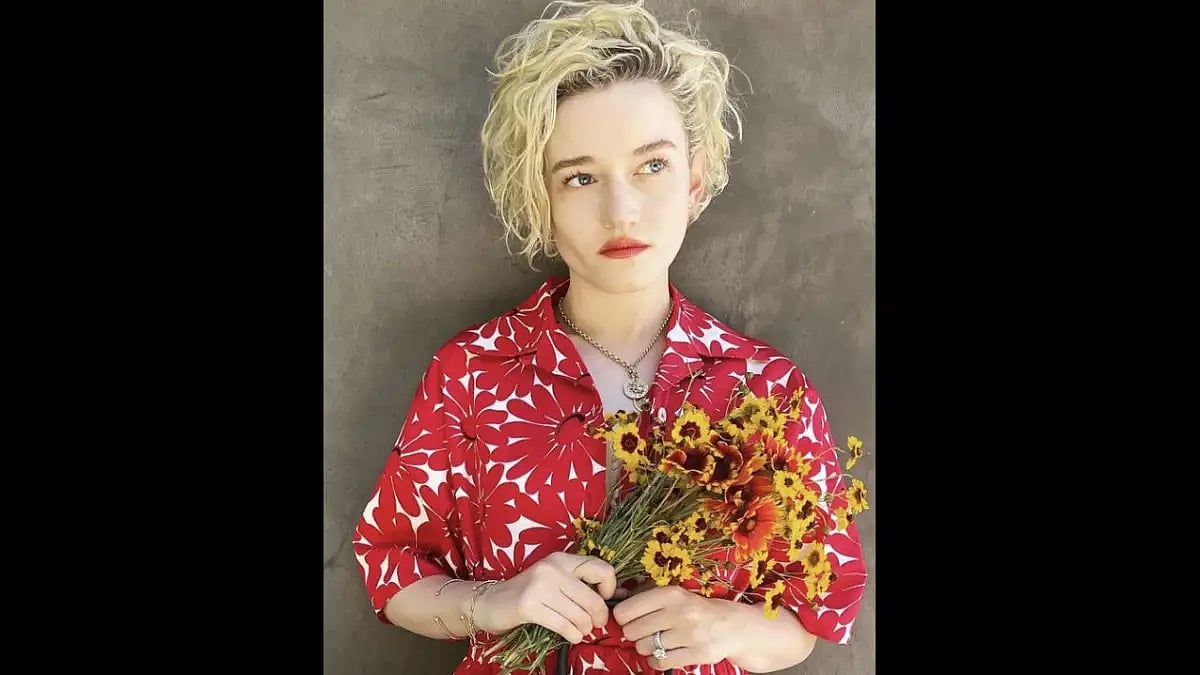 Julia Garner