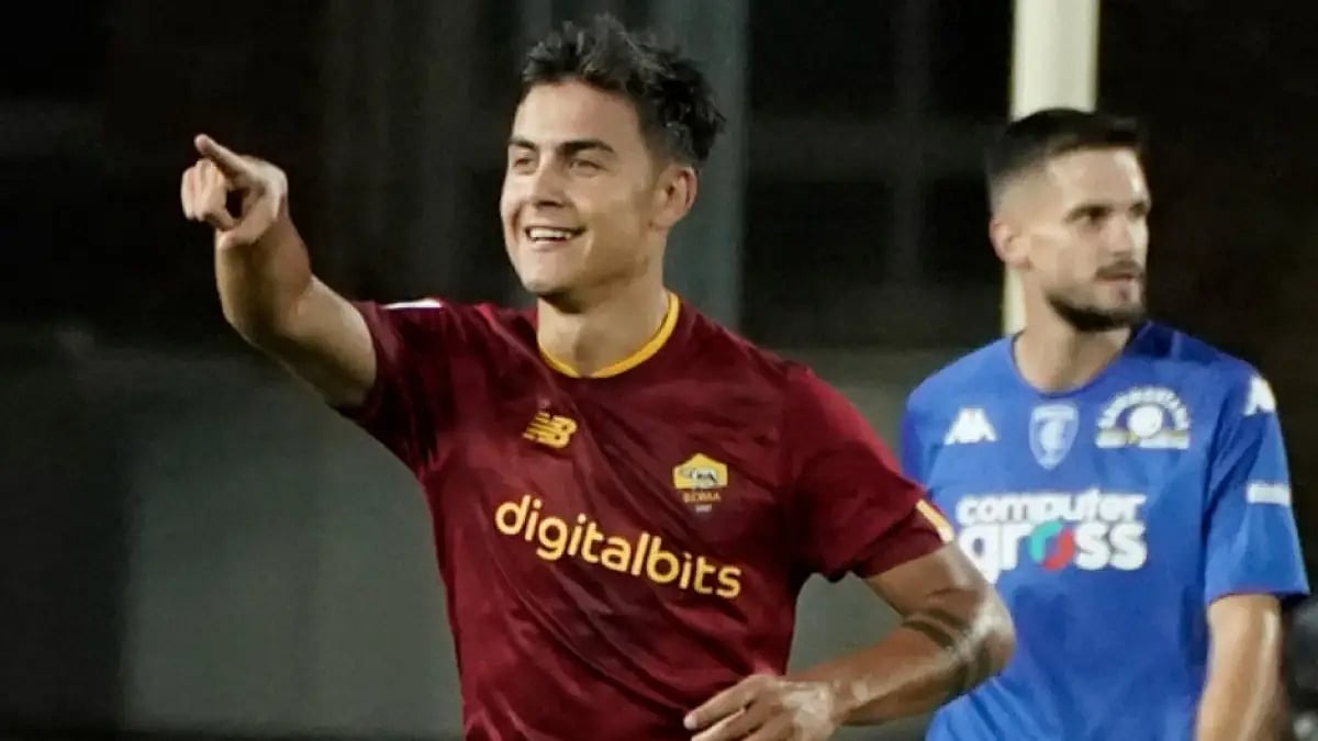 Paulo Dybala celebrates after scoring against Empoli in Serie A 2022-23.