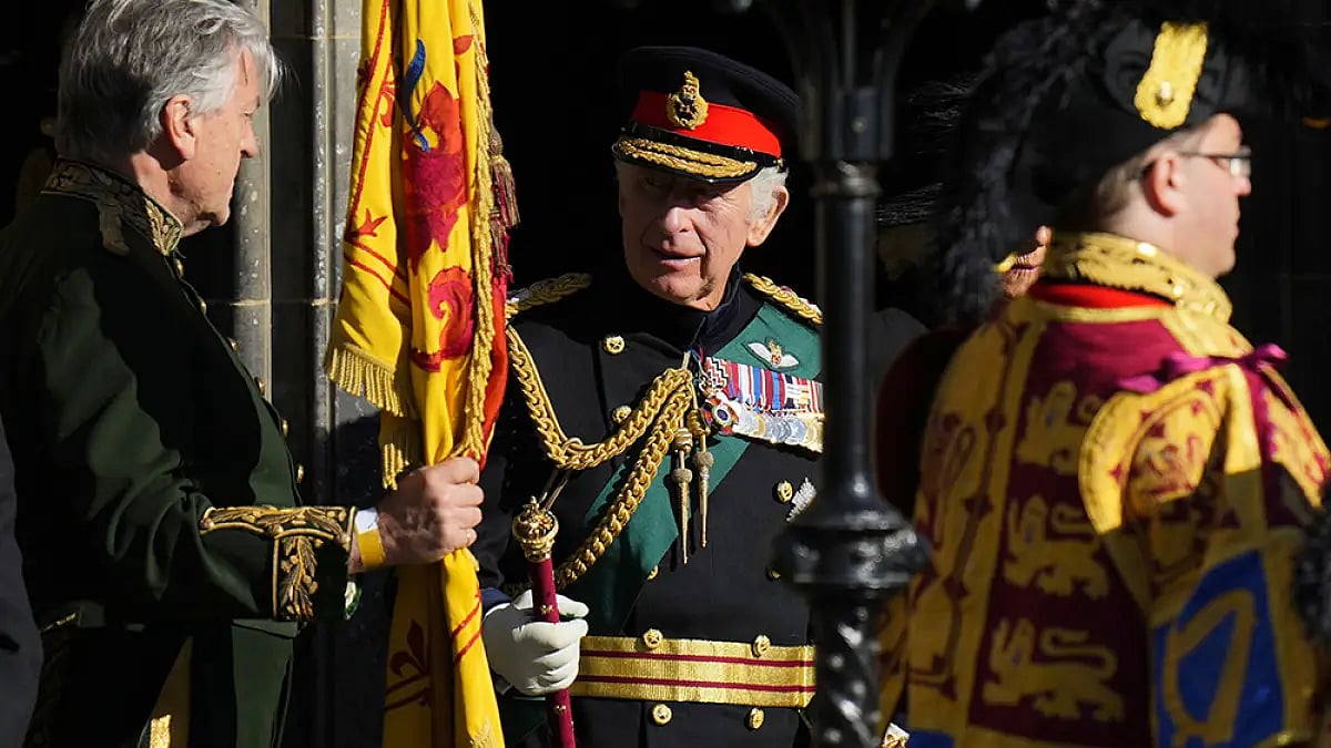 Procession of Queen Elizabeths coffin