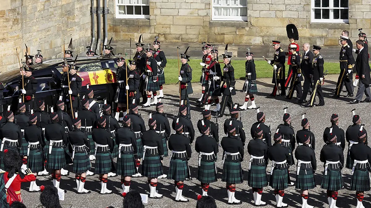 London Prepares For 1M Visitors For Funeral