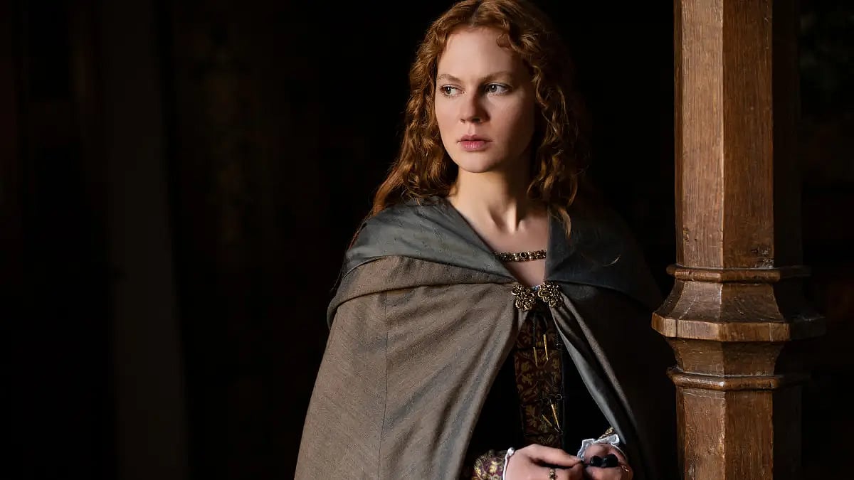 ‎Alicia Von Rittberg As Queen Elizabeth In 'Becoming Elizabeth'