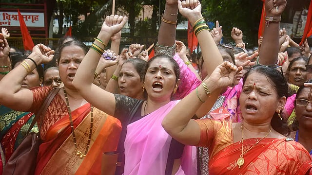 Anganwadi Workers' Union Calls For Boycott Of MCD Polls, To Run 'Vote Bandi' Campaign Against AAP, BJP