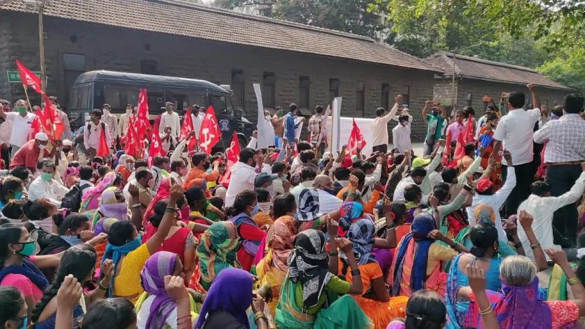  Thane tribals take out protest march to seek better facilities