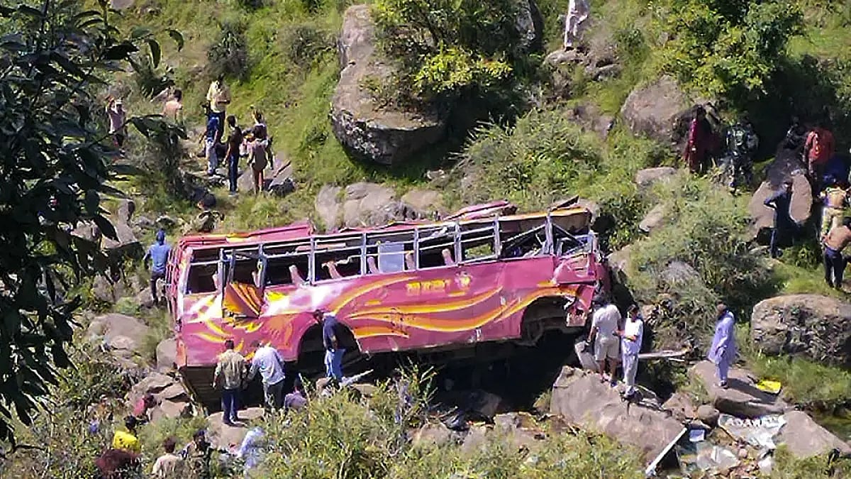Bus accident in J&Ks Rajouri district 