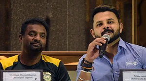 S. Sreesanth (R) and Muttiah Muralitharan speak to the media during press conference of Legends League Cricket 2022 on Thursday in Kolkata.