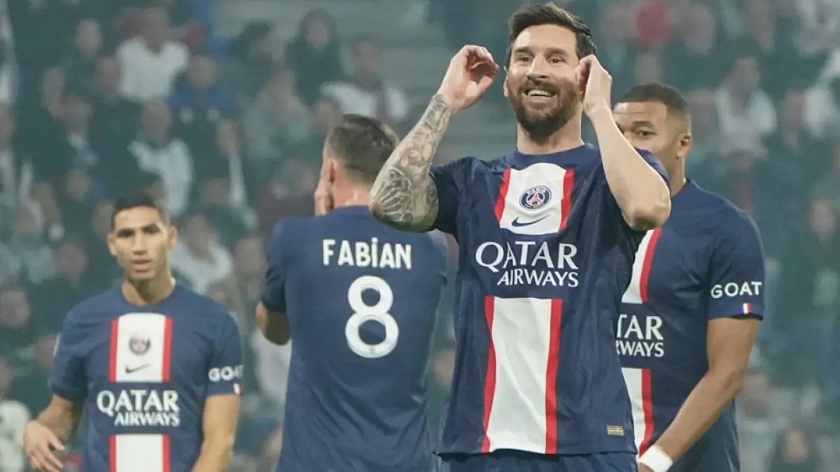 Lionel Messi celebrates after Paris Saint-Germain's win over Lyon in Ligue 1 2022-23. 