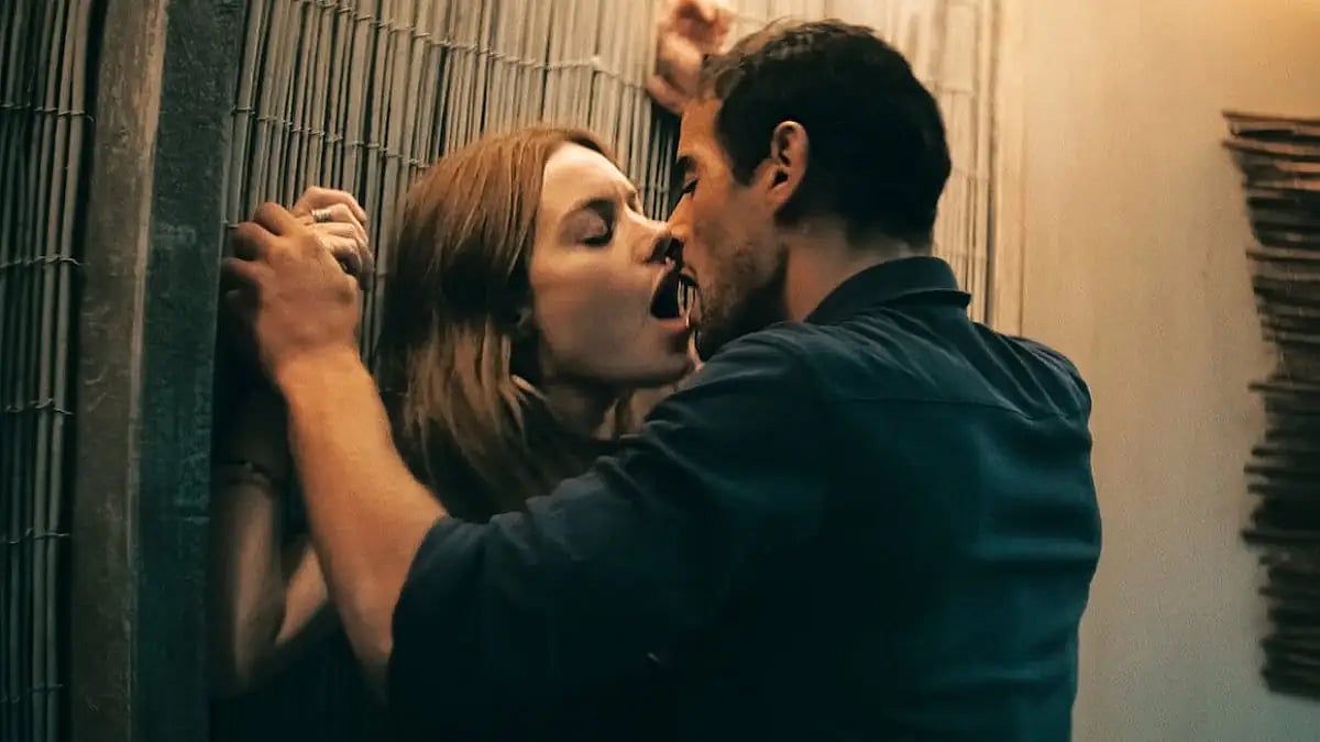 Sofiane Zermani and Camille Rowe in 'No Limit'