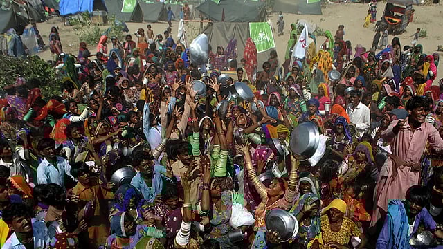 South African NGO Providing Pakistan People Bamboo-Made Houses That Can Withstand Floods, Earthquake